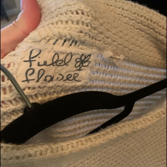 Sweater - Picture 5 of 5